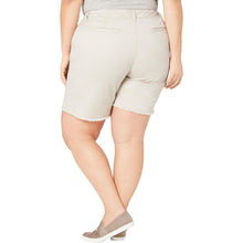 Load image into Gallery viewer, Plus Size Bermuda Shorts
