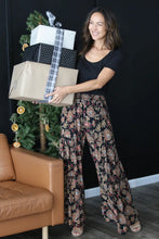 Load image into Gallery viewer, The Paloma Wide Leg Pants
